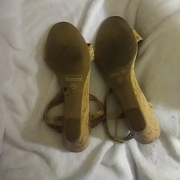 Sandles - Picture 2 of 2